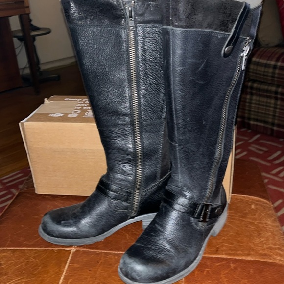Wide shaft tall boots 8M - Picture 1 of 17